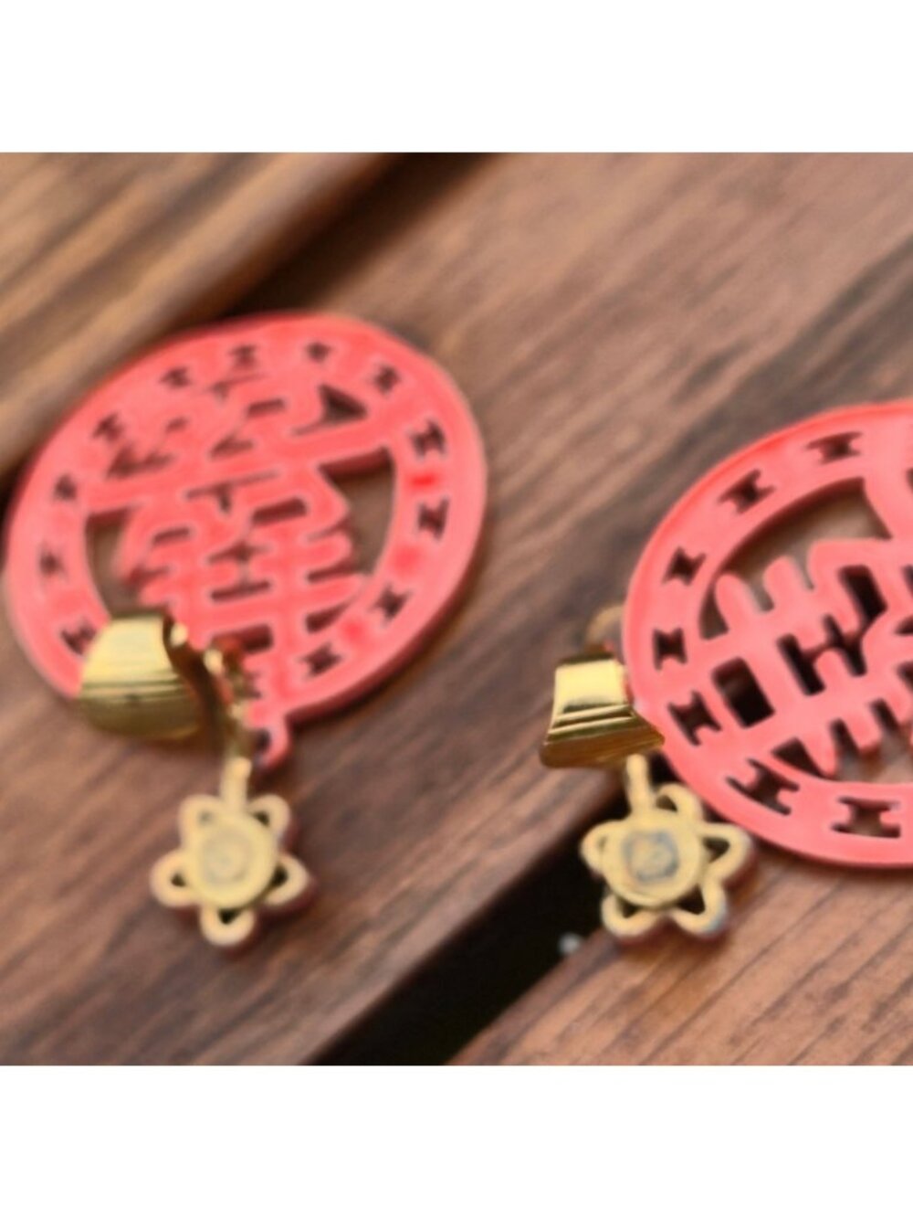 Vintage Chinese Double Happiness Clip-On Dangle Earrings Red Cutout Floral boho - Picture 9 of 10